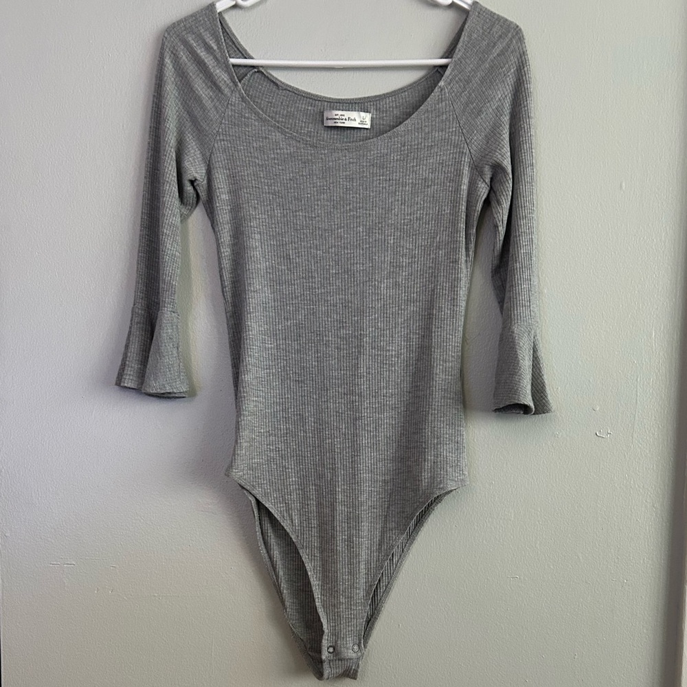 Abercrombie & Fitch Ribbed Knit Flare Sleeve Bodysuit Size L